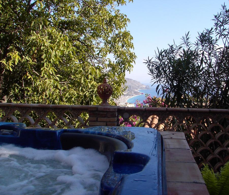 Isoco Guest House SantʼAlessio Siculo Exterior foto